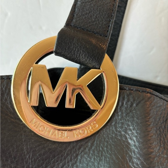 Michael Kors Pebble Leather Large Tote - Picture 2 of 12